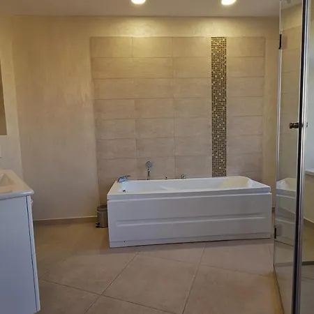 Yfb I 130m2 Designwohnung Mit 2 Baedern Apartment *