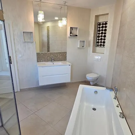Yfb I 130m2 Designwohnung Mit 2 Baedern *