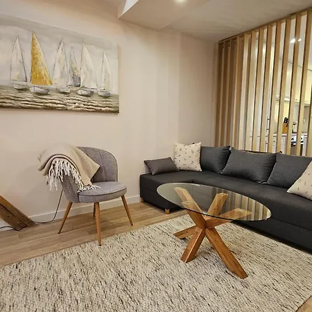 Yfb I 130m2 Designwohnung Mit 2 Baedern Apartamento Gera